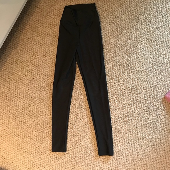 Black and Gold Dance Costume - Child Medium (7) - Picture 4 of 4